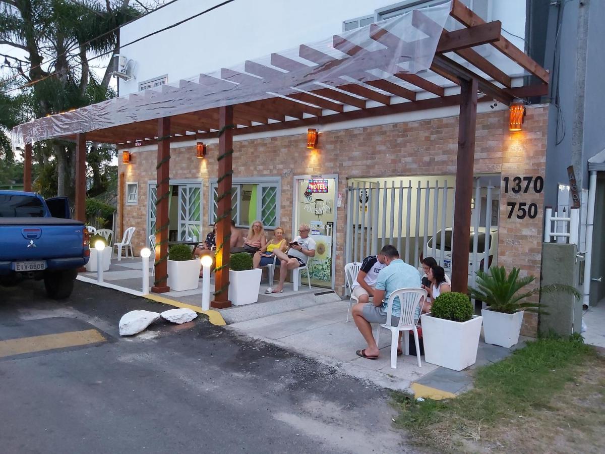 Hotel Pousada Girassol Matinhos Dış mekan fotoğraf